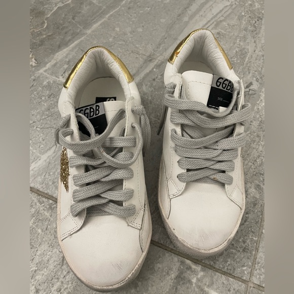 Sneakers - Picture 3 of 4